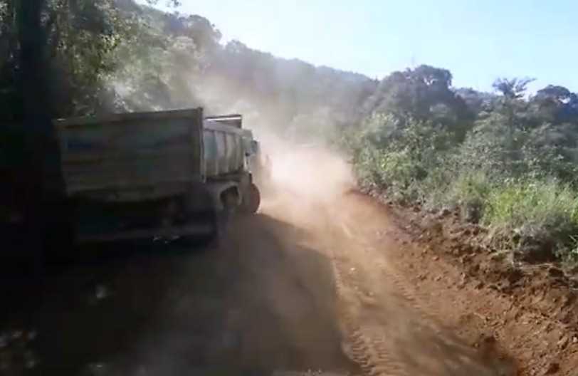 Camacã: Prefeitura inicia a recuperação da estrada de Jacareci